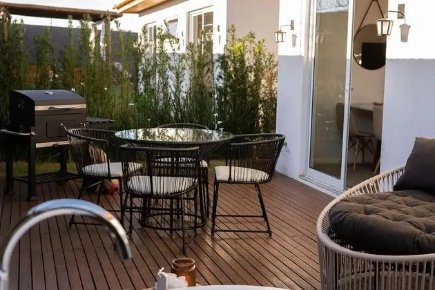 Design Ev, 1 Büyük (Queen) Boy Yatak ve Çekyat, Mutfak, Bahçe Manzaralı