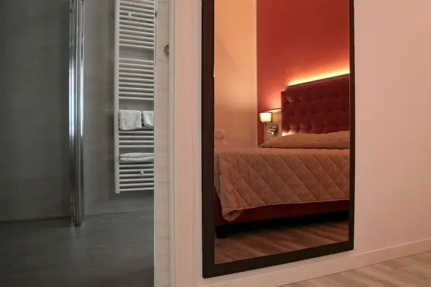 Büyük Yataklı Tek Kişilik Oda