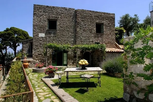 Villa, Sigara İçilebilir