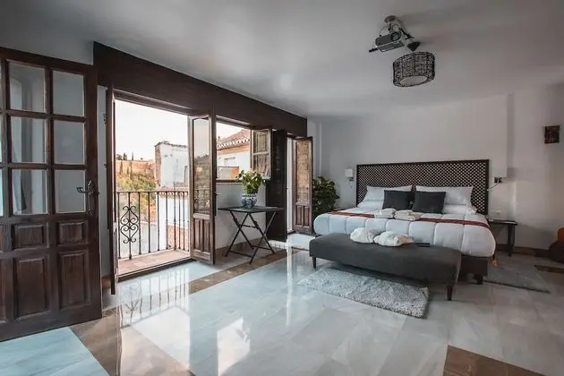 Junior Süit, Balkon (Alhambra view and Cinema)