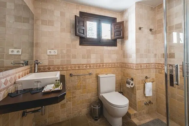 Junior Süit, Balkon (Alhambra view and Cinema)