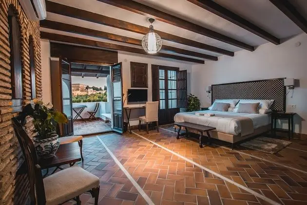 Junior Süit, Teras (Alhambra view)