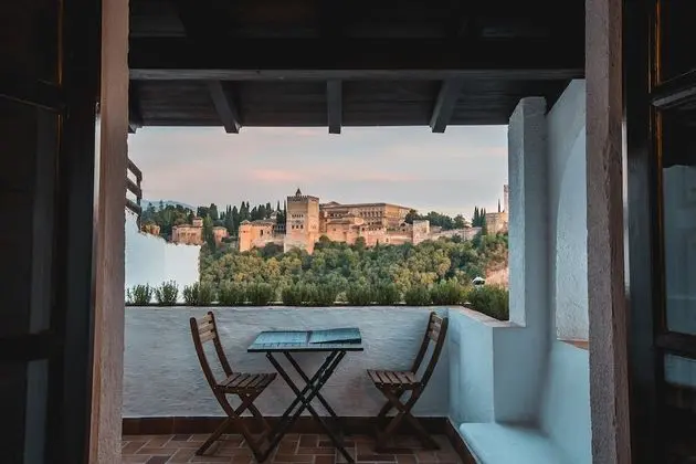 Junior Süit, Teras (Alhambra view)