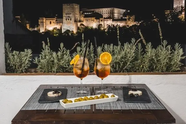 Junior Süit, Teras (Alhambra view)