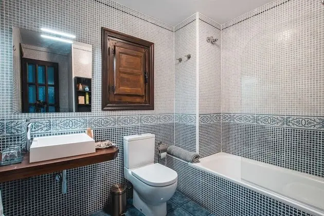 Junior Süit, Teras (Alhambra view)