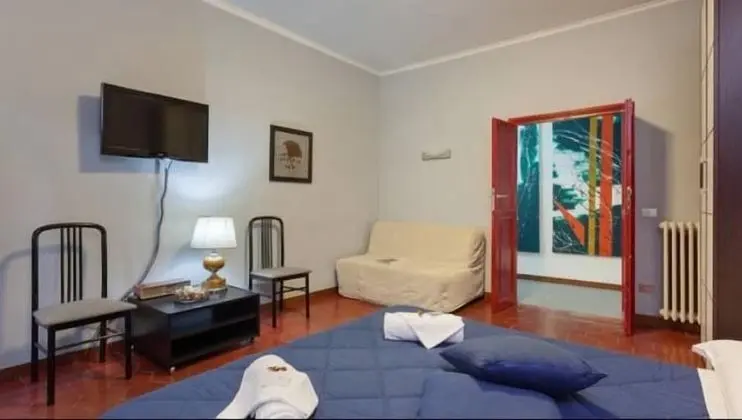 Üç Kişilik Oda (External Private Bathroom)