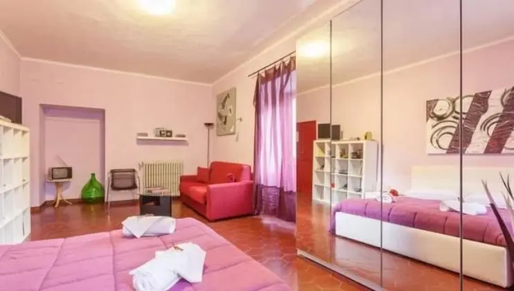Üç Kişilik Oda (External Private Bathroom)