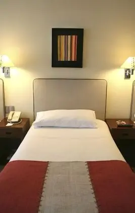 Üç Kişilik Oda