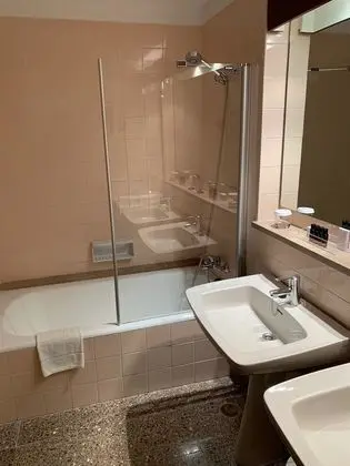 Classic Tek Büyük Yataklı Oda