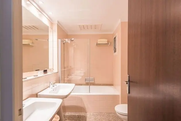 Classic Tek Büyük Yataklı Oda