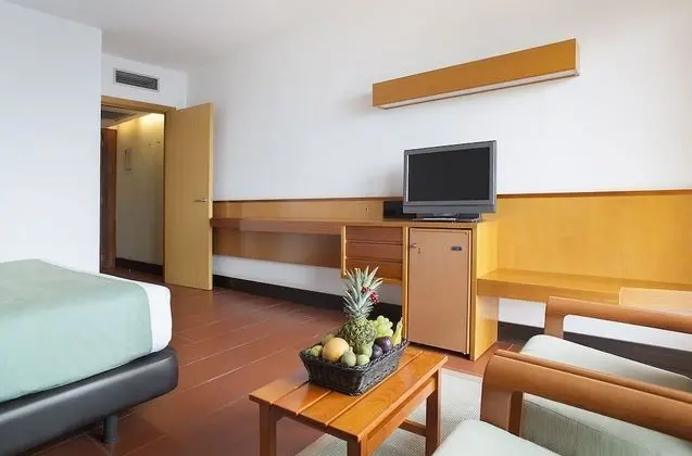 Standard Tek Büyük Yataklı Oda (with extra bed)