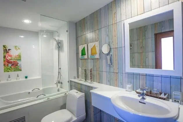 Deluxe Oceanfront Premier Two-Bedroom Suite