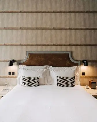 Deluxe Süit (Square View)