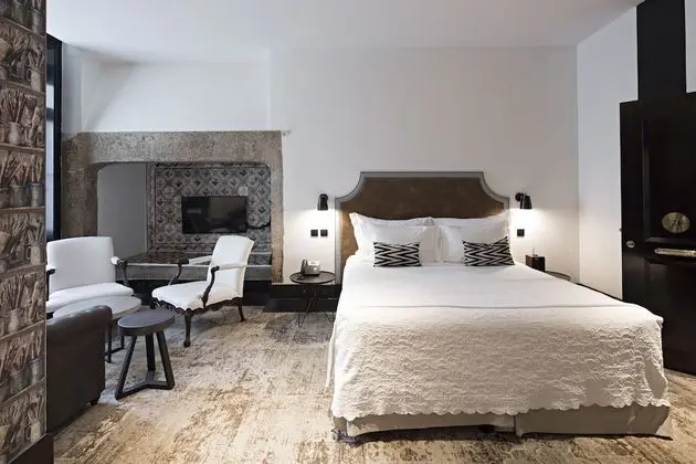 Deluxe Üç Kişilik Oda (Interior Patio View)