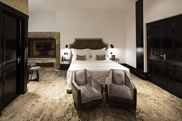 Deluxe Üç Kişilik Oda (Interior Patio View)