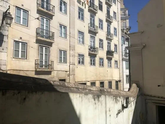 Deluxe Üç Kişilik Oda (Interior Patio View)