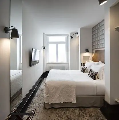 Mini Deluxe (Square View)