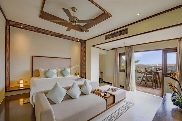 Rooftop Jacuzzi Suite