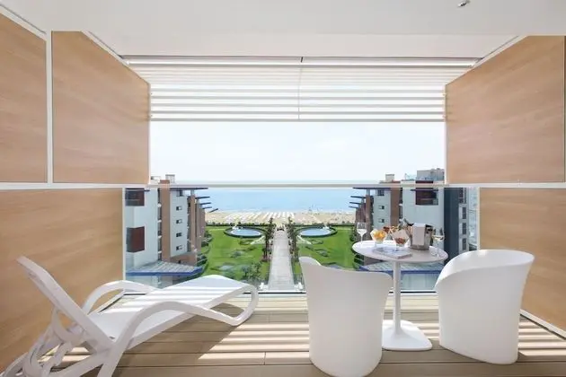 Deluxe Tek Büyük Yataklı Oda, Deniz Manzaralı
