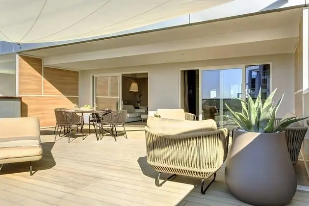 Süit (Sundeck)