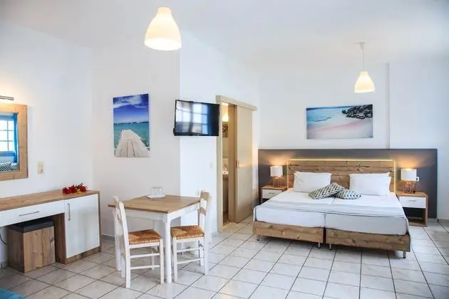 Superior Triple Room, Side Sea View