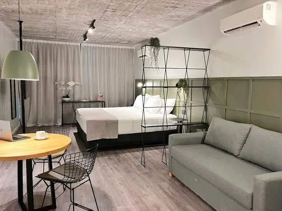 Stüdyo, Nehir Manzaralı
