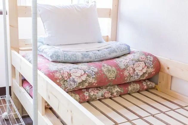 Ortak Ranzalı Oda, Karma Ranzalı Oda