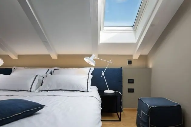 Deluxe Oda, 1 En Büyük (King) Boy Yatak ve Çekyat, Asma Kat