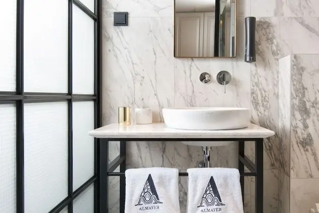 Deluxe Oda, 1 En Büyük (King) Boy Yatak ve Çekyat, Asma Kat