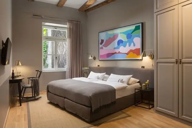 Standard Tek Büyük Yataklı Oda