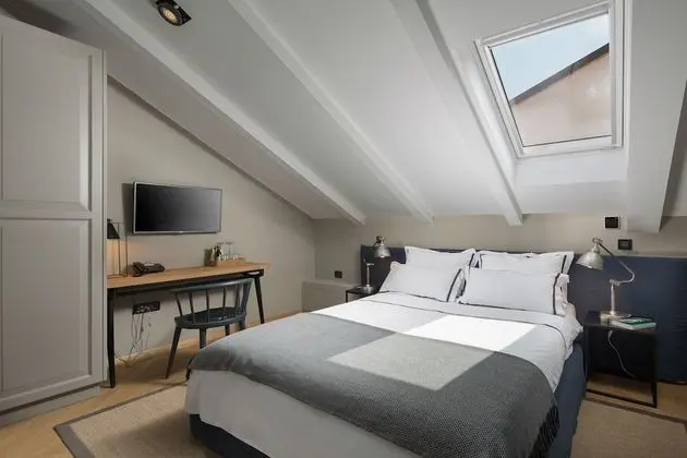 Standard Tek Büyük Yataklı Oda