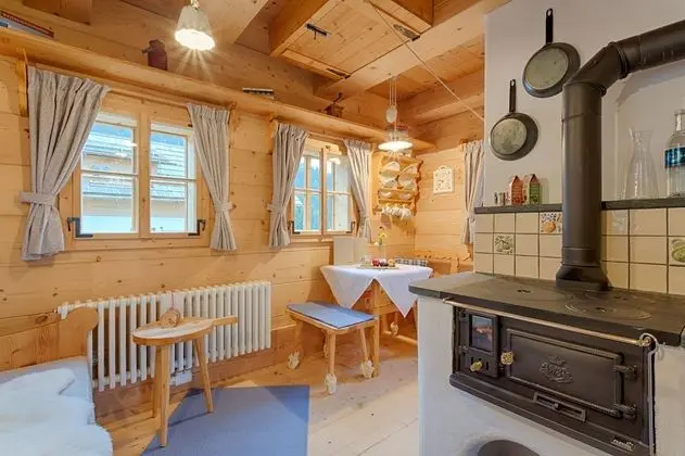 Romantic Dağ Evi, 1 Büyük (Queen) Boy Yatak, Balkon, Dağ Manzaralı (Troadkasten)