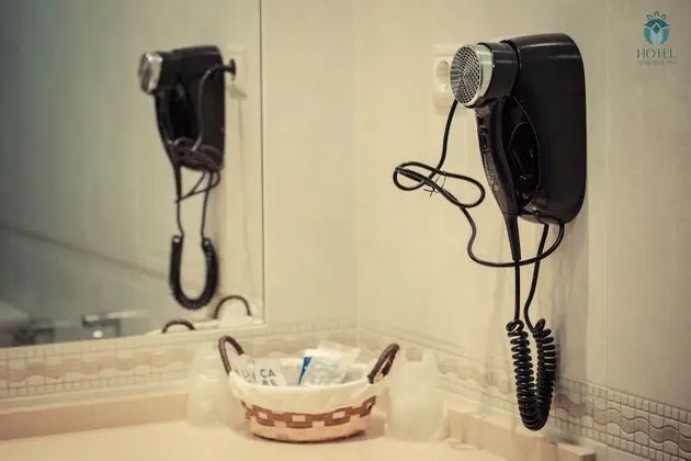 Büyük Yataklı Tek Kişilik Oda