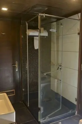 Luxury Tek Büyük Yataklı Oda