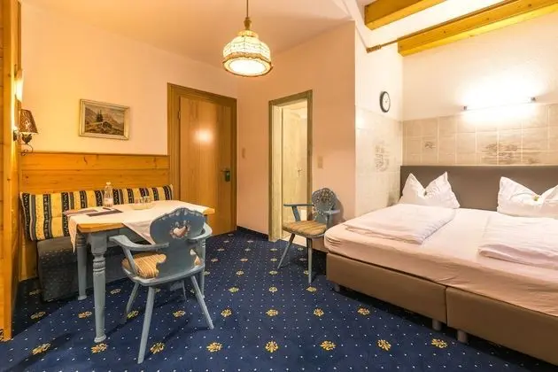 Stüdyo (Waxenstein)