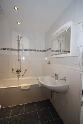 Stüdyo (Waxenstein)