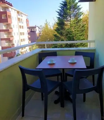Tek Büyük Yataklı Oda, Ek Bina