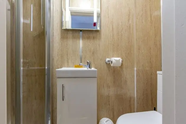 Tek Kişilik Oda, Banyolu/Duşlu