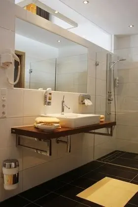 Romantic Oda (Water)