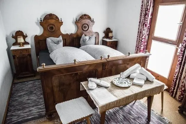 Tek Büyük Yataklı Oda, Sigara İçilmez, Ortak Banyo