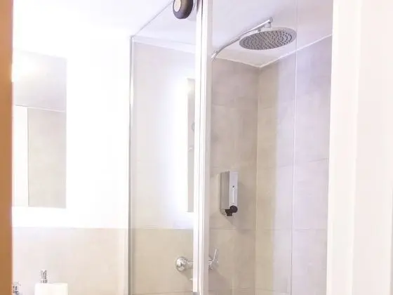 Deluxe Tek Büyük Yataklı Oda, Banyolu/Duşlu (Mountain Suite 102)