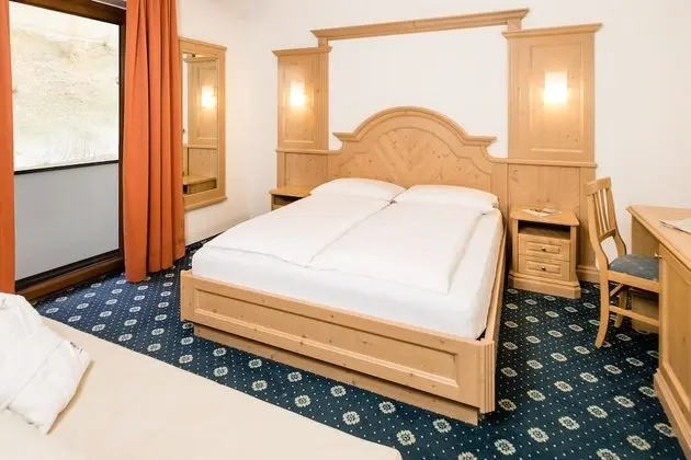 Tek Büyük Yataklı Oda (Jaufental)