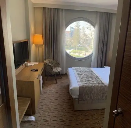 Standart Oda, Şehir Manzaralı