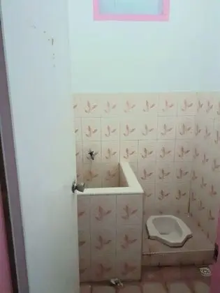 Tek Büyük Yataklı Oda, Ortak Banyo