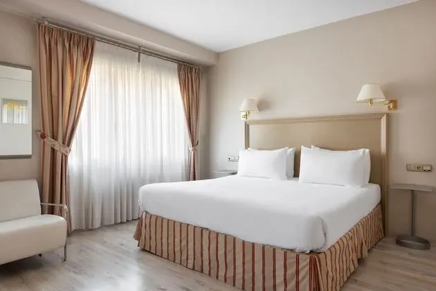 Tek Büyük Yataklı Oda (Matrimonial)