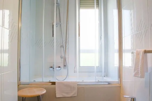 Tek Büyük Yataklı Oda (Matrimonial)