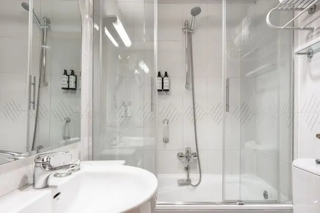 Tek Büyük Yataklı Oda (Matrimonial)