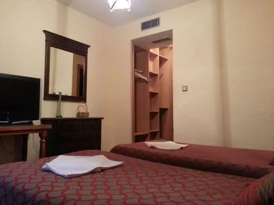 Tek Büyük Yataklı Oda
