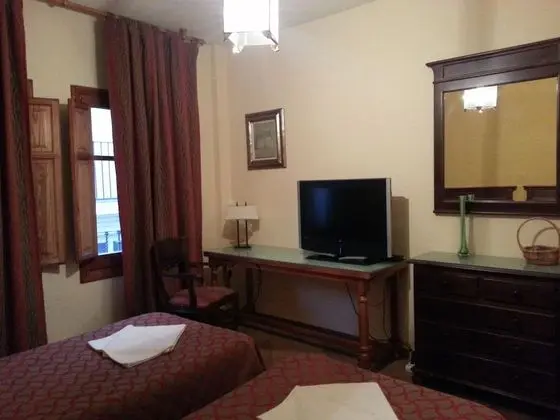 Tek Büyük Yataklı Oda (with extra bed)