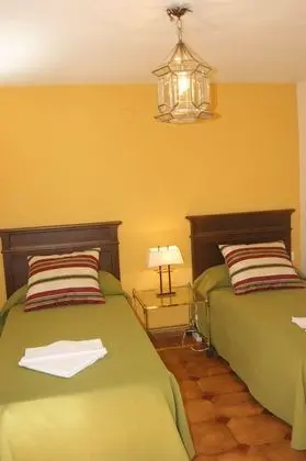 Tek Büyük Yataklı Oda (with extra bed)